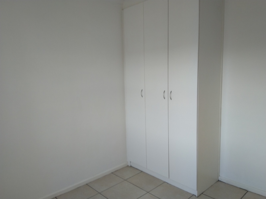 To Let 3 Bedroom Property for Rent in Longlands Western Cape